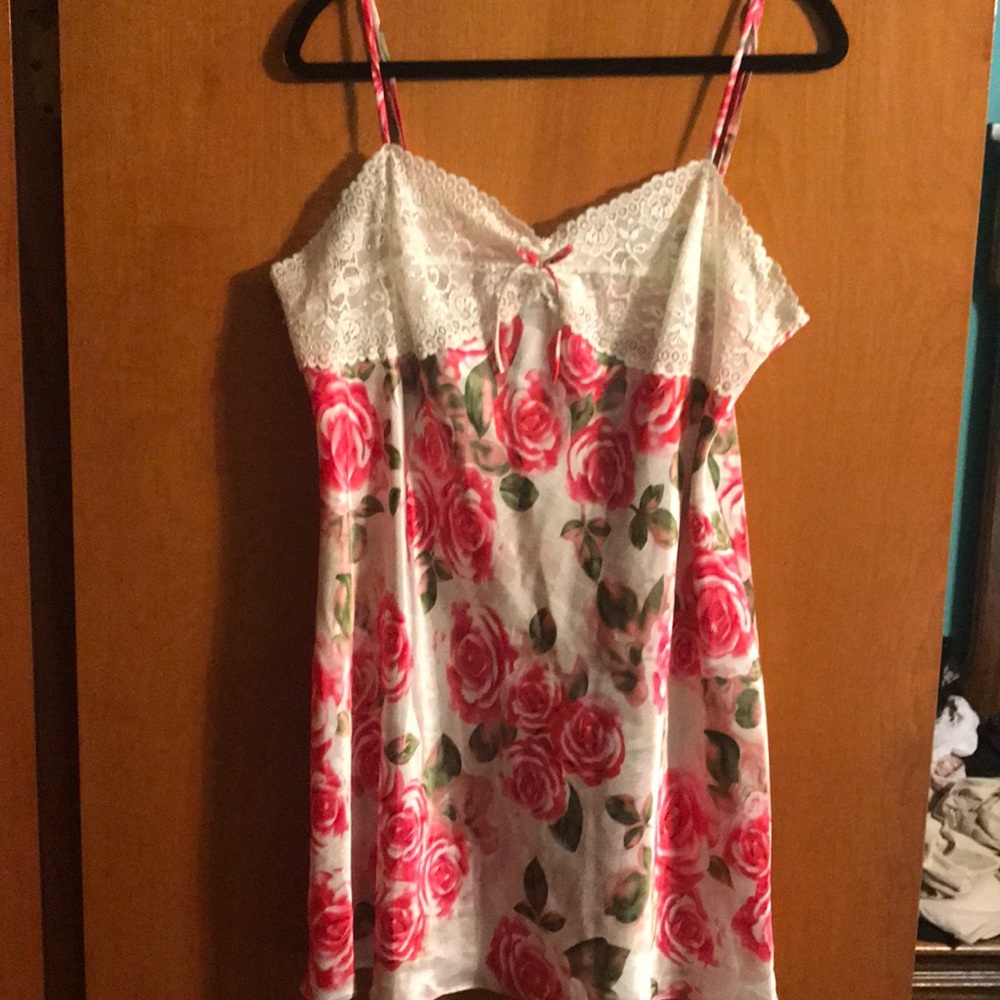 Morgan Taylor Night Gown